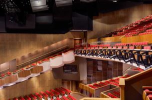 Queen Elizabeth Theatre , CDm2 LIGHTWORKS, 2017 PuSh Festival